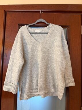 Madewell Heather Gray V-Neck Relaxed Knit Sweater
